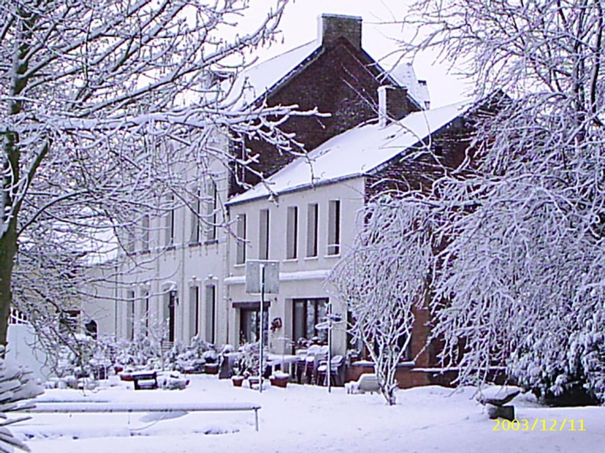 Le Chateau De Frankie spas-saunas Grand-Reng Extérieur photo