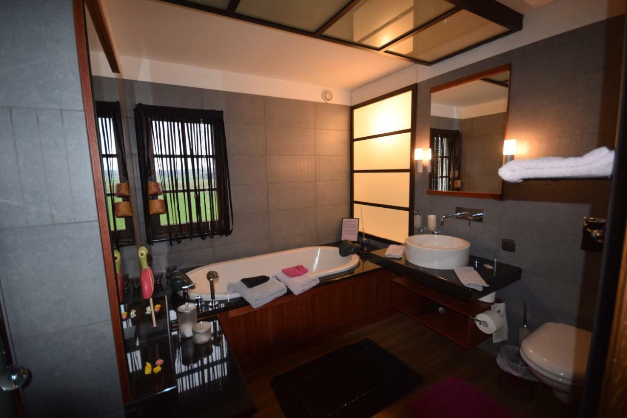 Le Chateau De Frankie spas-saunas Grand-Reng Extérieur photo