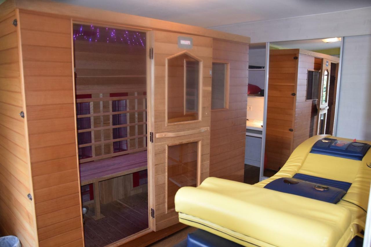 Le Chateau De Frankie spas-saunas Grand-Reng Extérieur photo